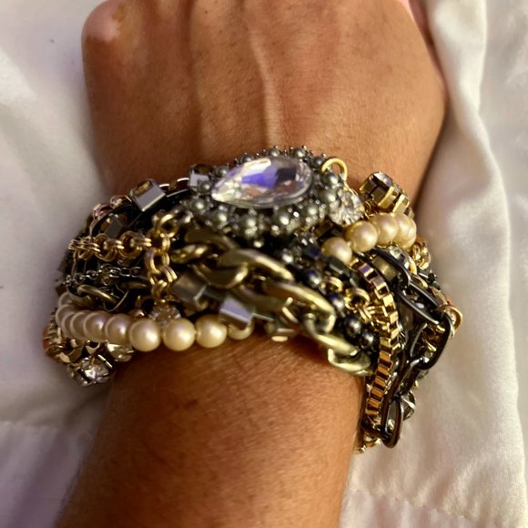 Gold, jeweled bracelet - VINTAGE, but EUC and NEVER WORN! BEAUTIFUL! - Picture 2 of 6